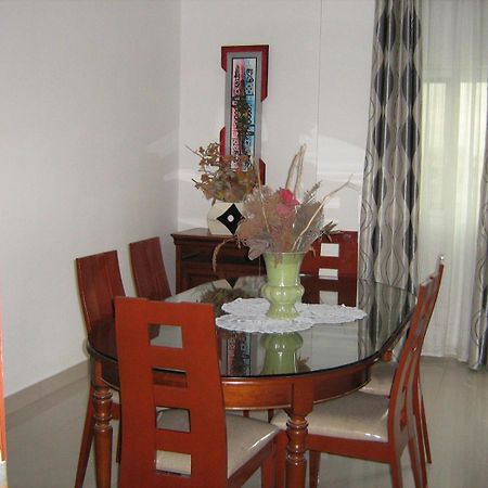 Rosalie'S Suites โลเม ภายนอก รูปภาพ