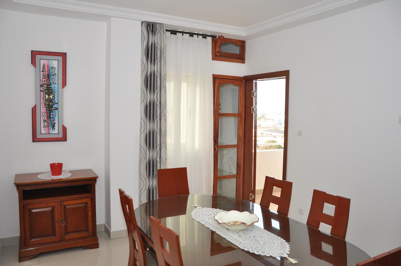 Rosalie'S Suites โลเม ภายนอก รูปภาพ