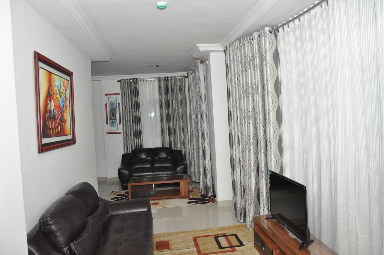 Rosalie'S Suites โลเม ภายนอก รูปภาพ