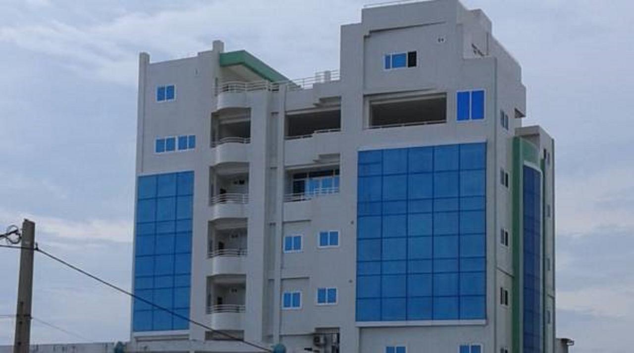 Rosalie'S Suites โลเม ภายนอก รูปภาพ